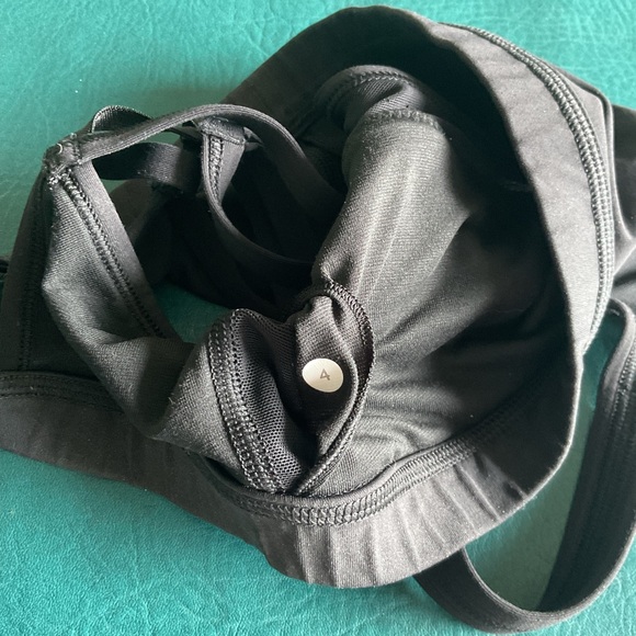 Lululemon sports bra - Picture 4 of 4